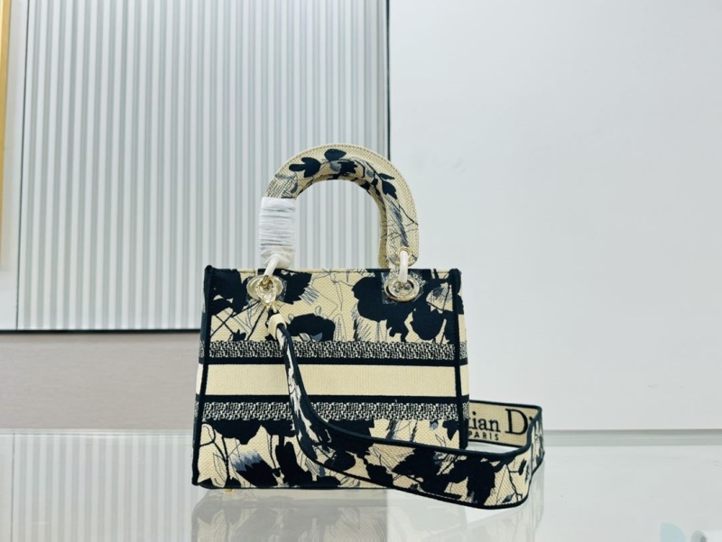 Dior Shopping Bags